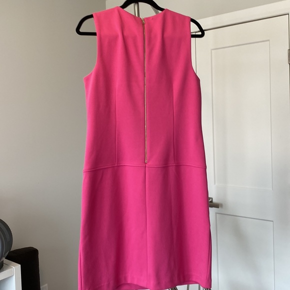 Cute mod style dress - Picture 2 of 3